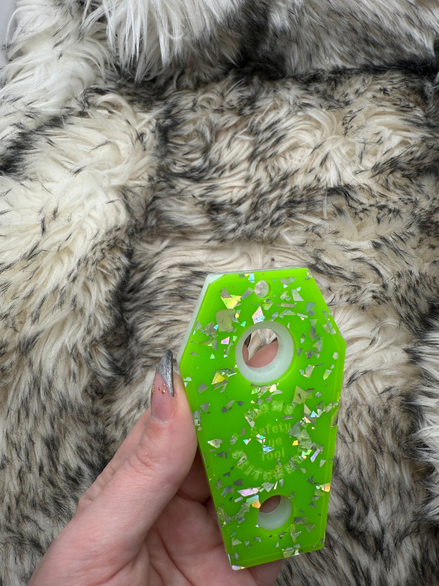 FLAWED Lime Coffin Safety Eye Tool