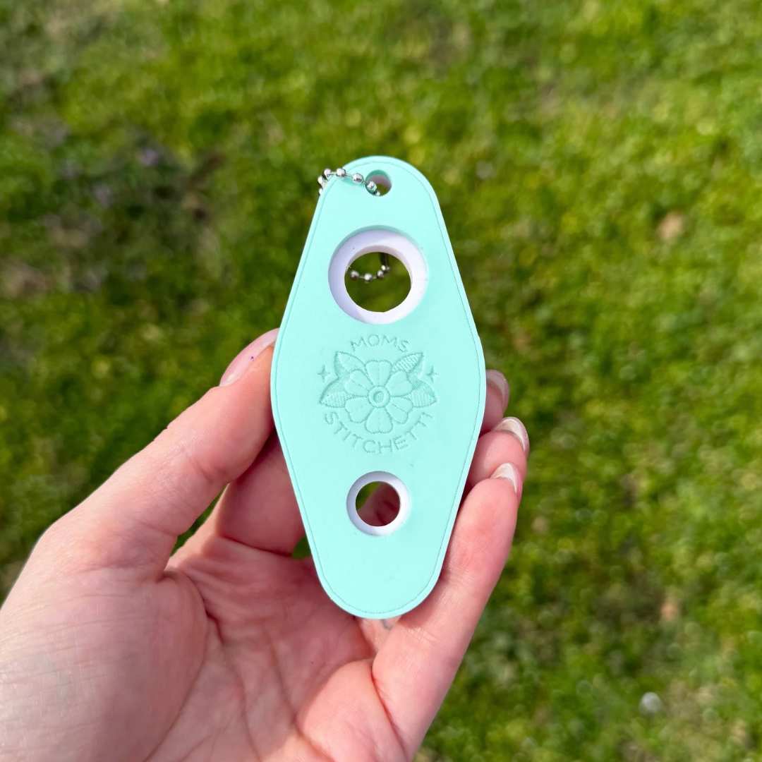 Seafoam/Pink Safety Eye Tool