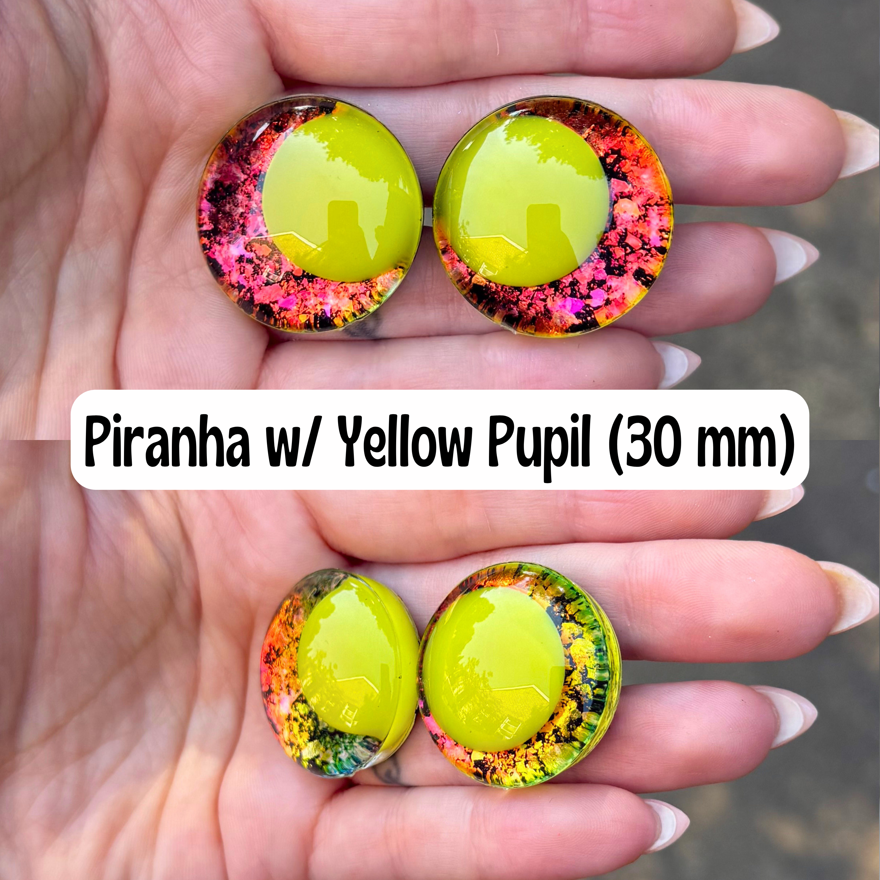Piranha w/ Yellow Pupil (30 mm)