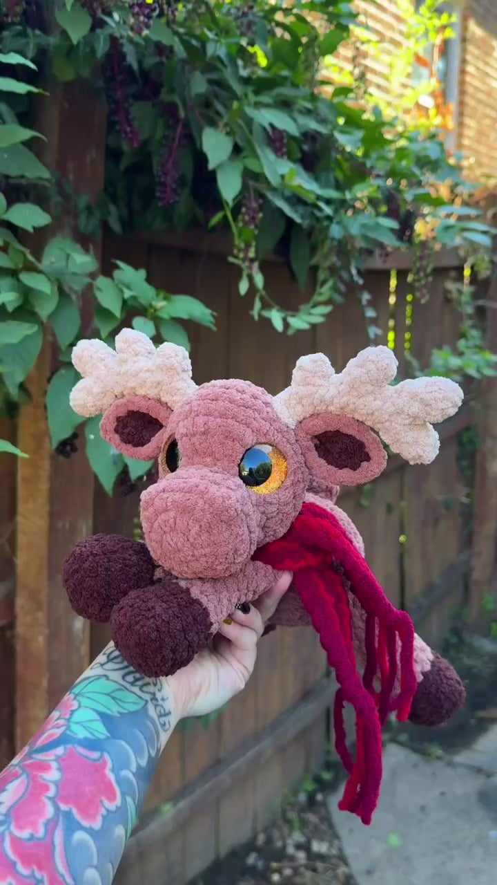 Cuddly Moose Crochet Pattern (Low Sew)